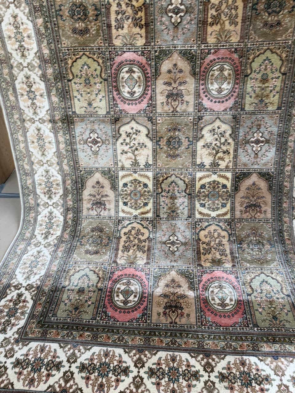 Dywan Ghoum, 300x190 cm, jedwab beżowy, Iran - 182478