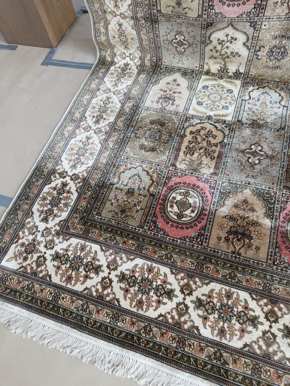 Dywan Ghoum, 300x190 cm, jedwab beżowy, Iran - 182479