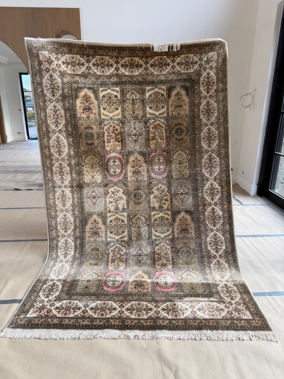 Dywan Ghoum, 300x190 cm, jedwab beżowy, Iran - 182471