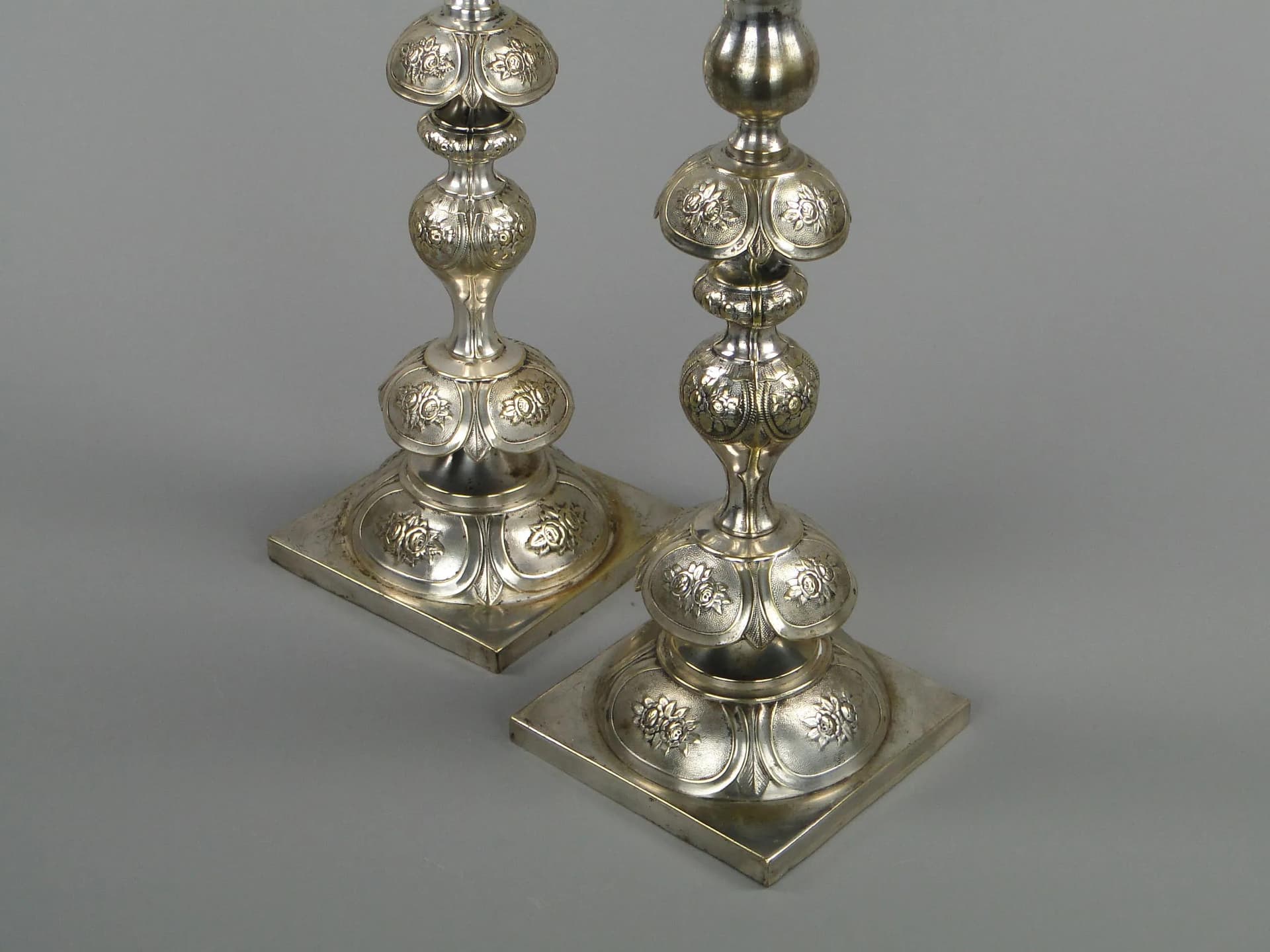 Para świeczników stołowych, mosiądz srebrzony, Polska, XIX w. - 12584