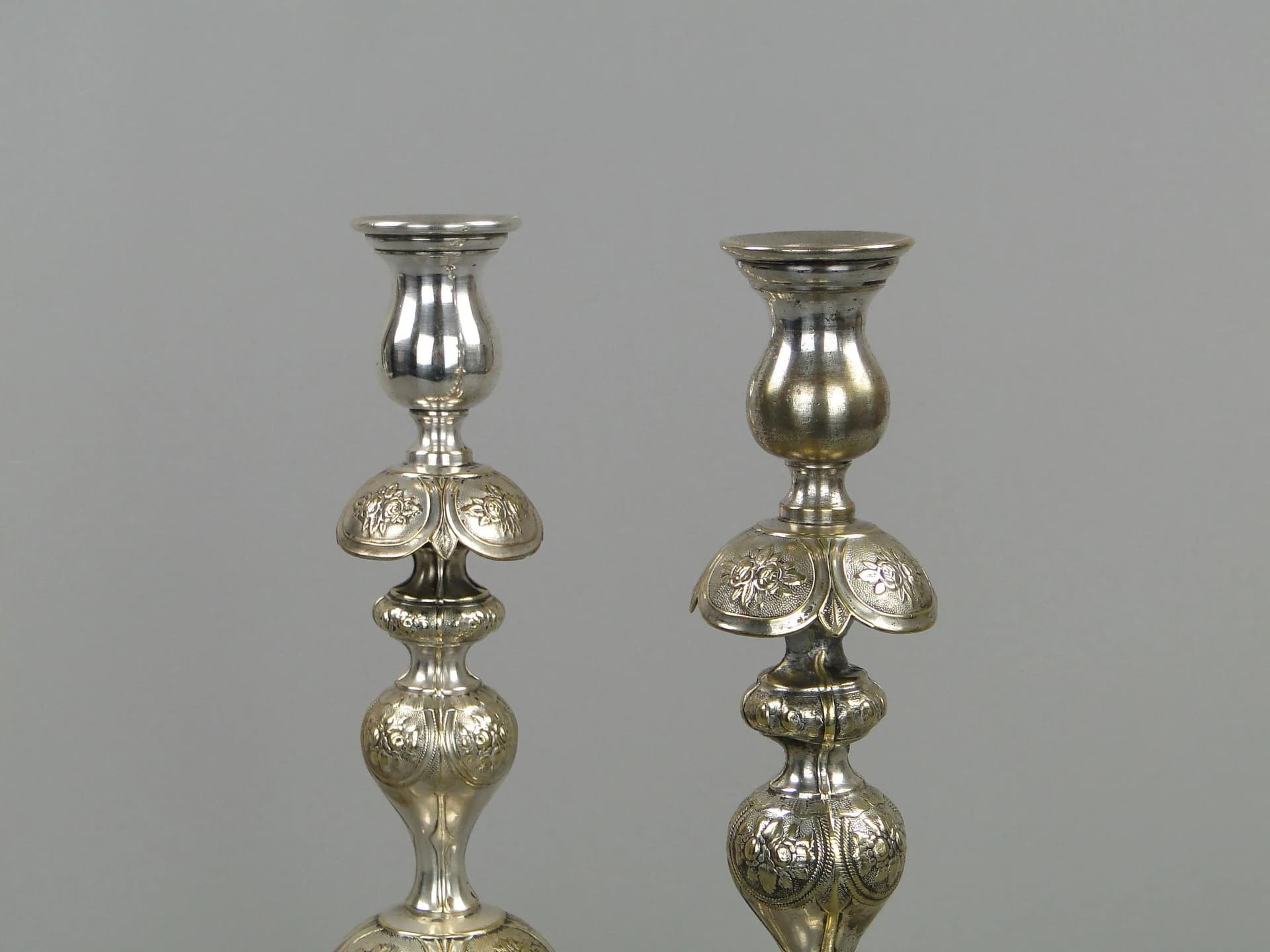 Para świeczników stołowych, mosiądz srebrzony, Polska, XIX w. - 12581