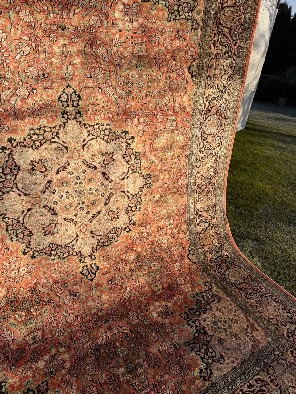 Rug Ghoum, 320x210 cm, silk, India - 183876