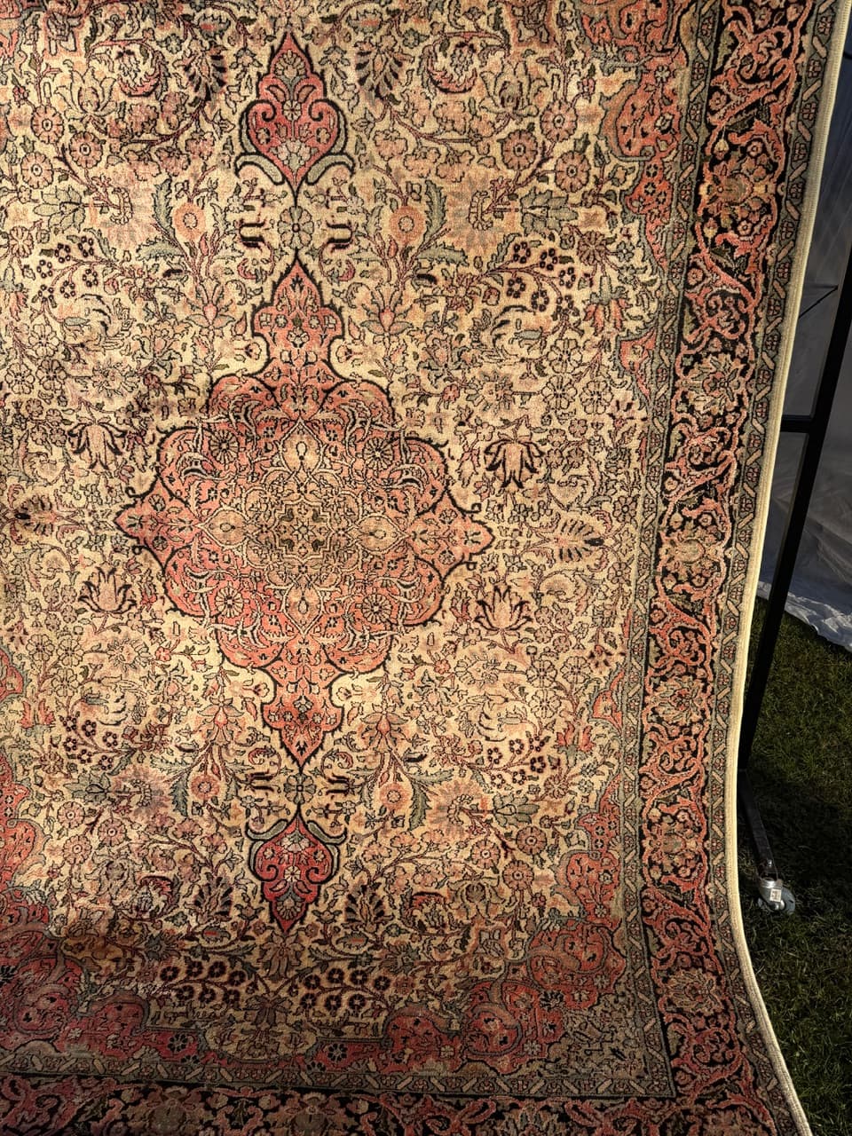 Rug Ghom/Qom 285x185 cm, beige silk, India, 1990s. - 183899