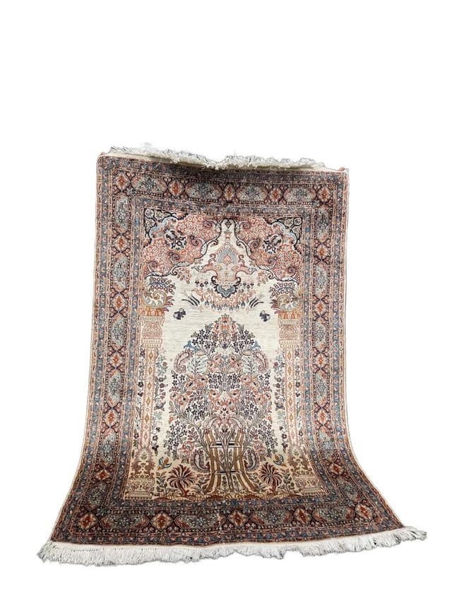 Carpet Ghoum, ivory white silk, India - DIMENSION