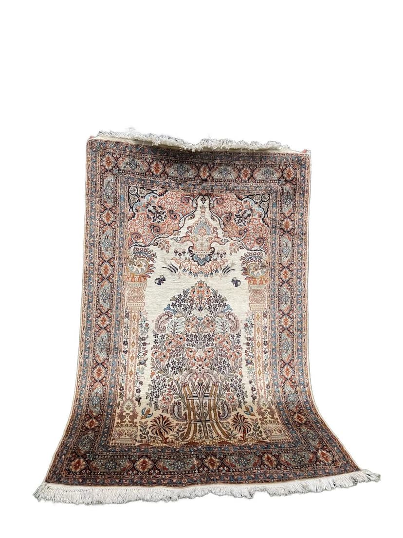 Carpet Ghoum, ivory white silk, India