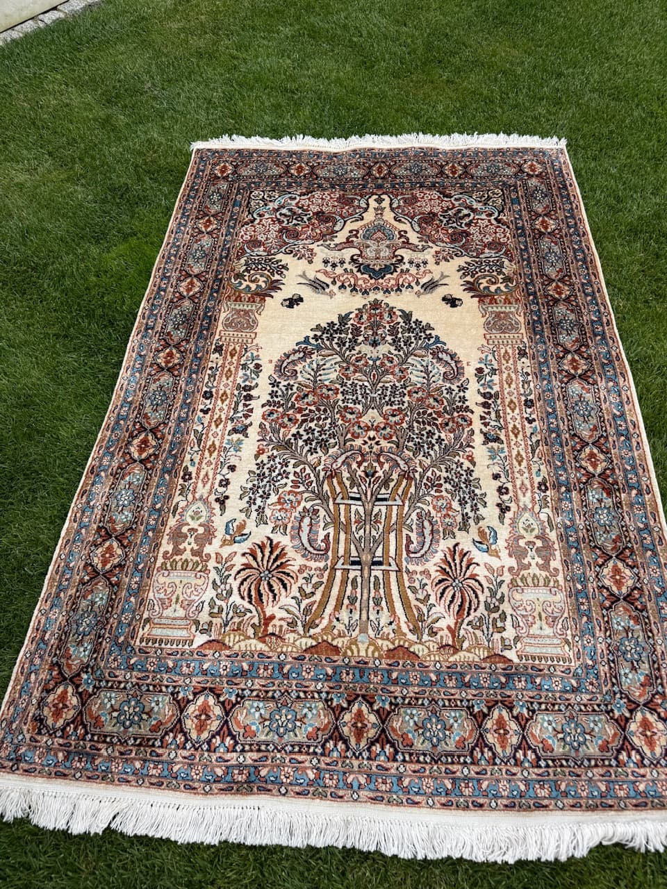 Carpet Ghoum, ivory white silk, India - 183927