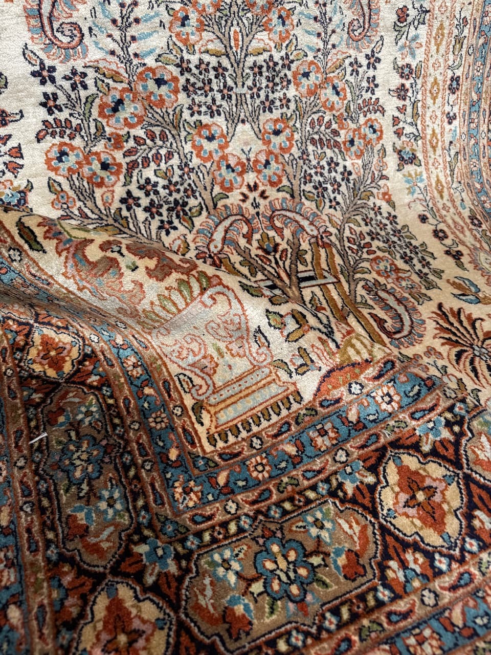 Carpet Ghoum, ivory white silk, India - 183916