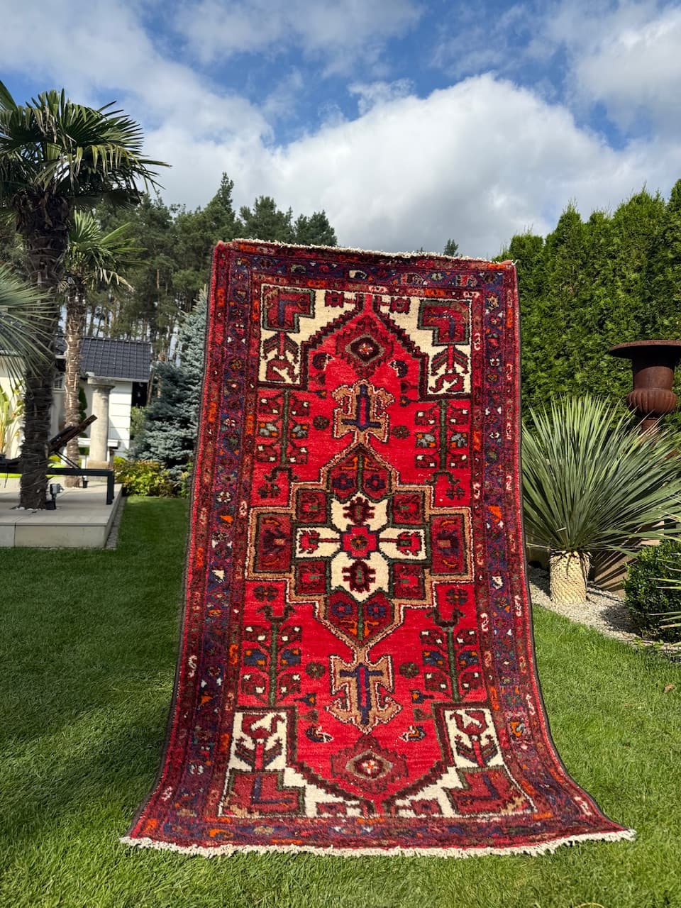 Rug Hamadan 190x104 cm, red, wool, Iran, 1950s. - 183945