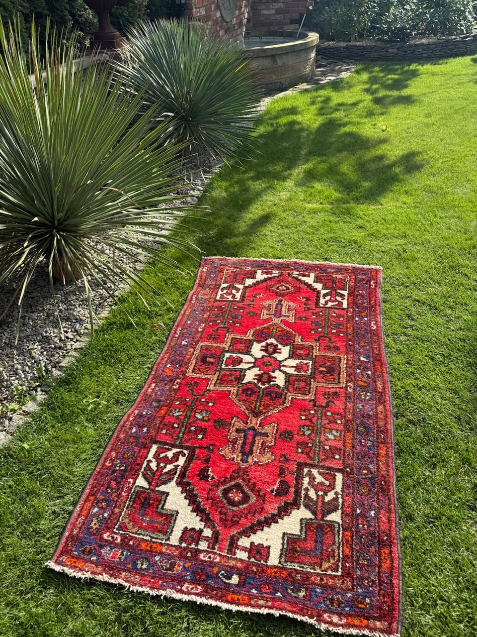 Rug Hamadan 190x104 cm, red, wool, Iran, 1950s. - 183952