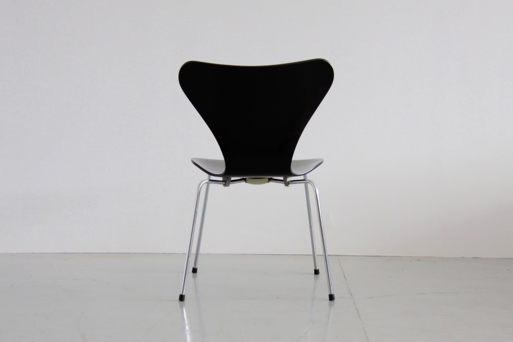 set of ten Butterfly 3107 chairs, black, teak plywood chrome - 184587