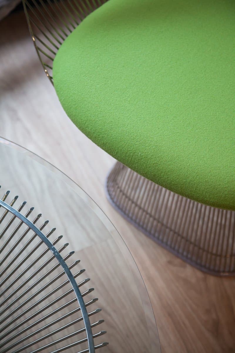 Zestaw 1725, dwa fotele i stolik kawowy, proj. W. Platner, Knoll, 1979 - 184570