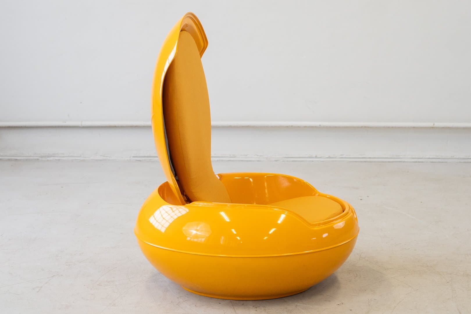Egg Chair, orange, fiberglass - 184532