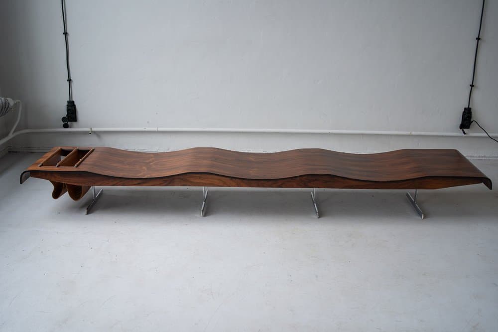 Ławka Onda z półką na gazety, brązowa, palisander, proj. J. Zalszupin, Atelier Moveis, lata 50. - 184320