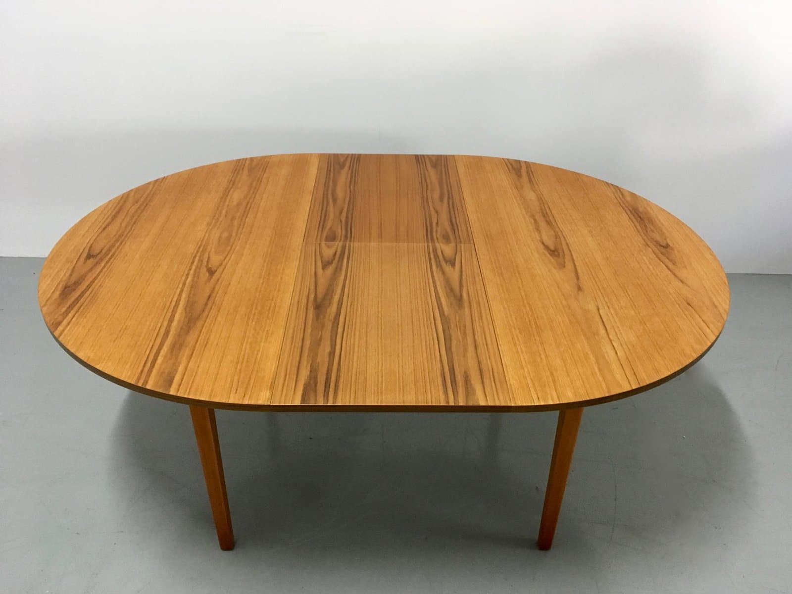 Round extendable dining table, brown, teak - 184193