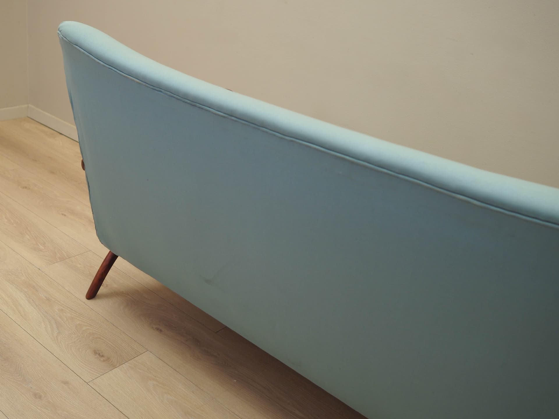 Sofa, turquoise fabric, beech, Italy, 1970s. - 184119