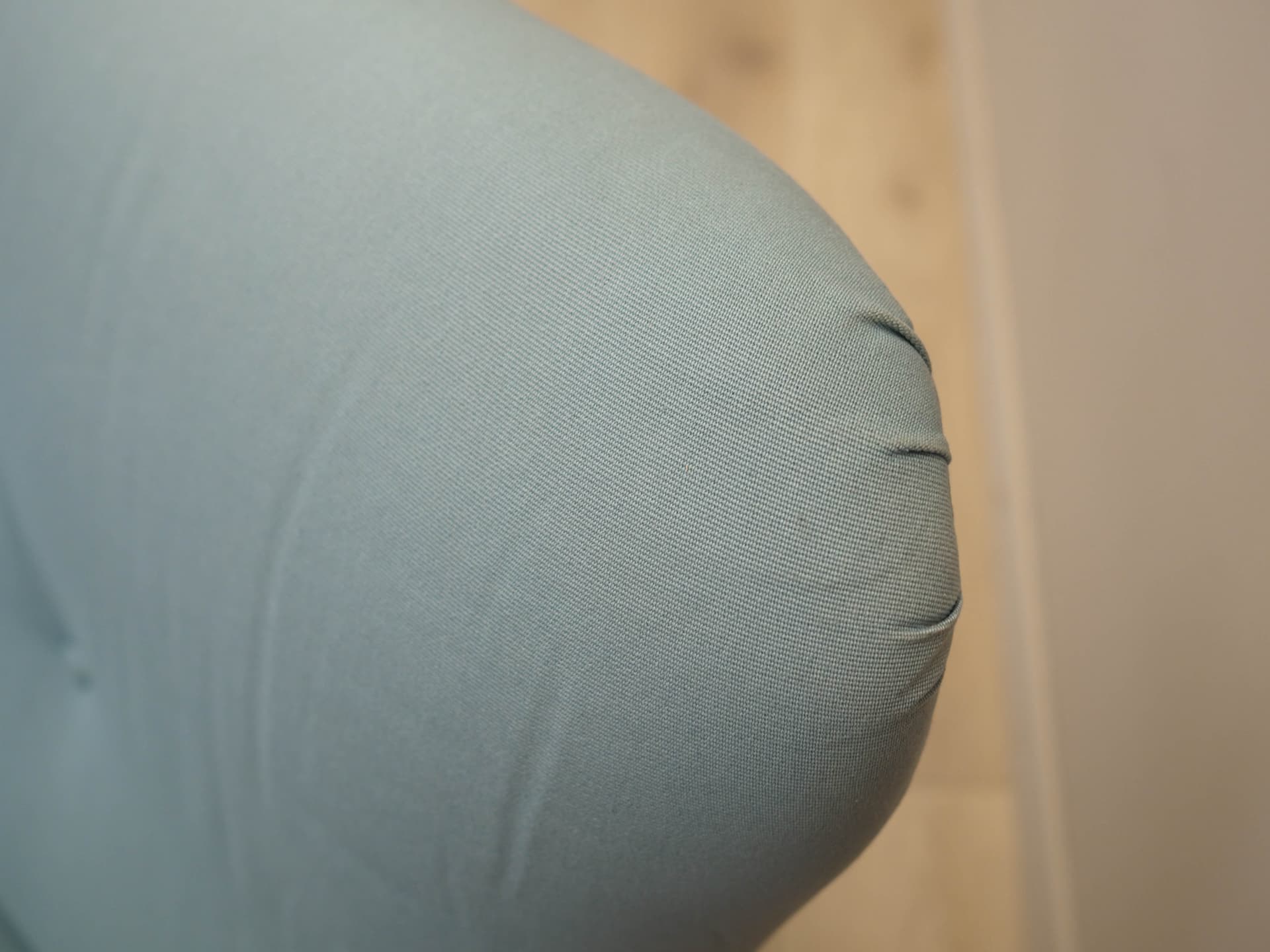 Sofa, turquoise fabric, beech, Italy, 1970s. - 184118