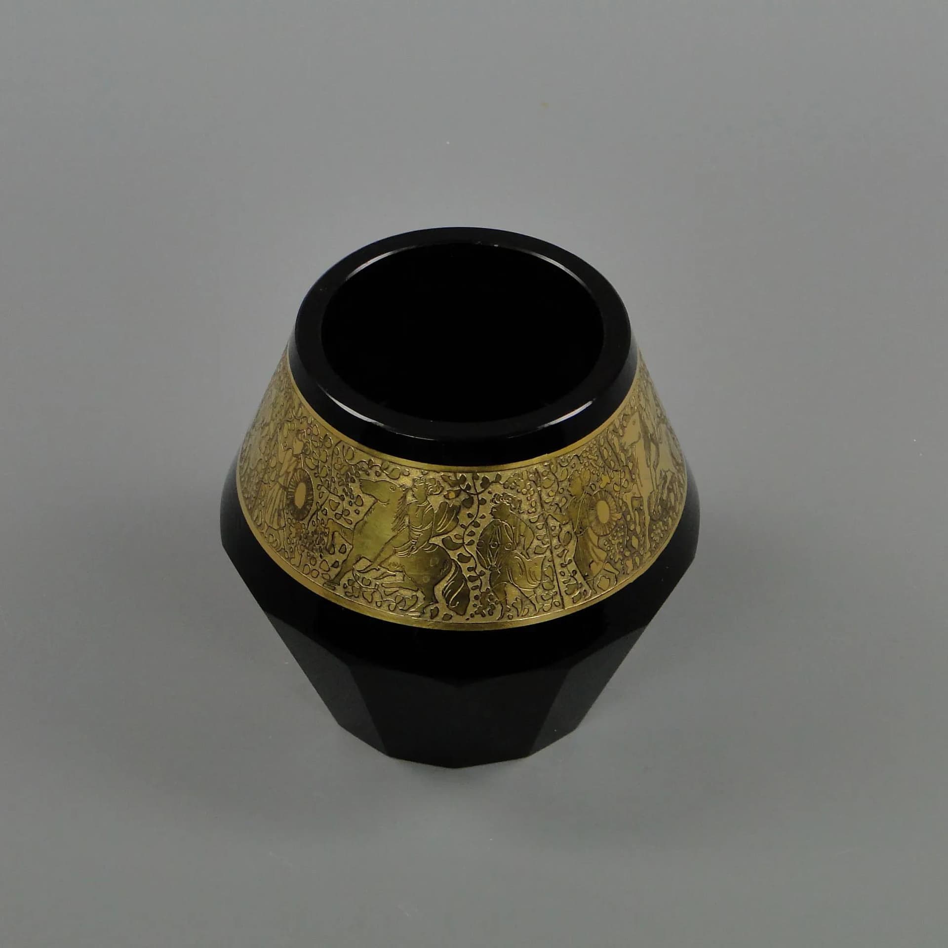 Wazon Art déco, fiolet szkło kryształowe, proj. J. Hoffmann, Czechy, lata 20. - 12882