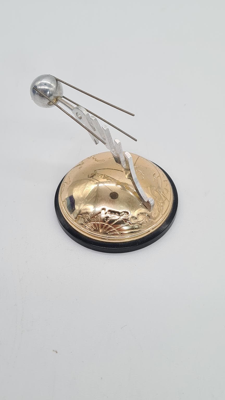 Figurka Space Age, srebrny, Rosja, lata 60. - 185246