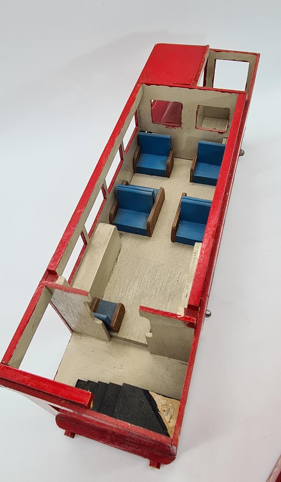 Duży drewniany autobus londyński, lata 60.-80. - 185269