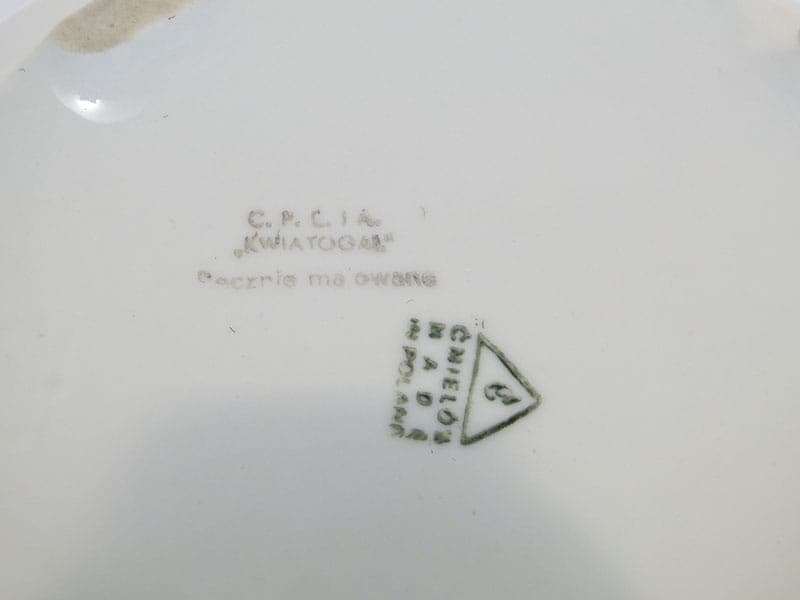 Bonbonniere Kwiatogal, yellow porcelain, Ćmielów, Poland, 1960s - 185401