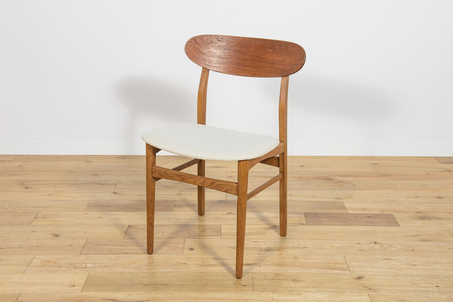 Set of four chairs, oak, cream, Denmark, 1960s. - 185653