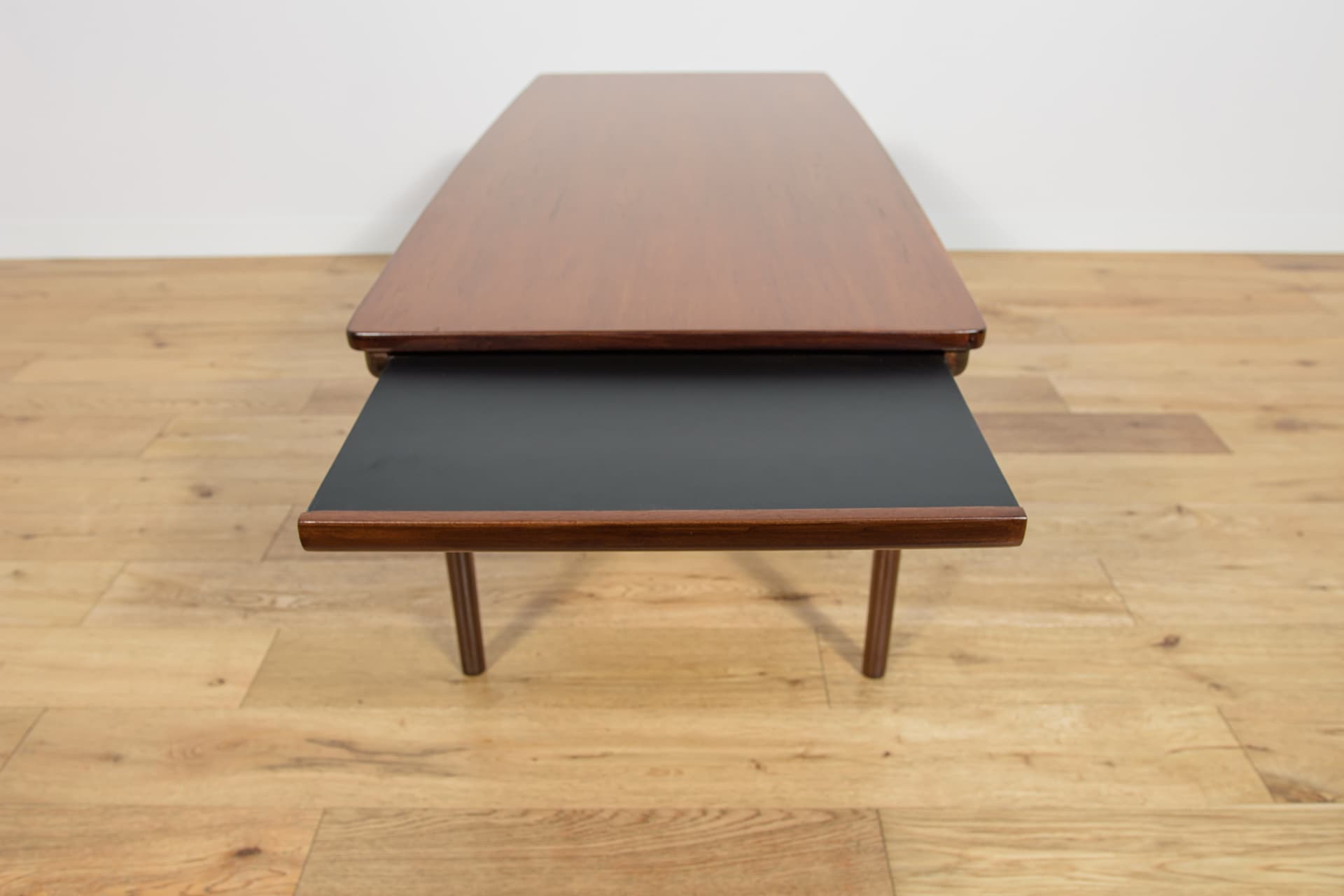Coffee table, light brown teak, McIntosh, United Kingdom, 1960s. - 185670