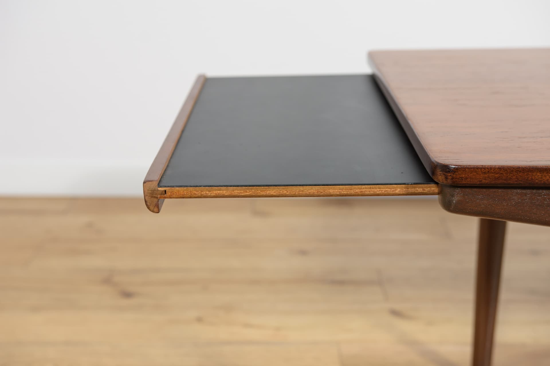 Coffee table, light brown teak, McIntosh, United Kingdom, 1960s. - 185671