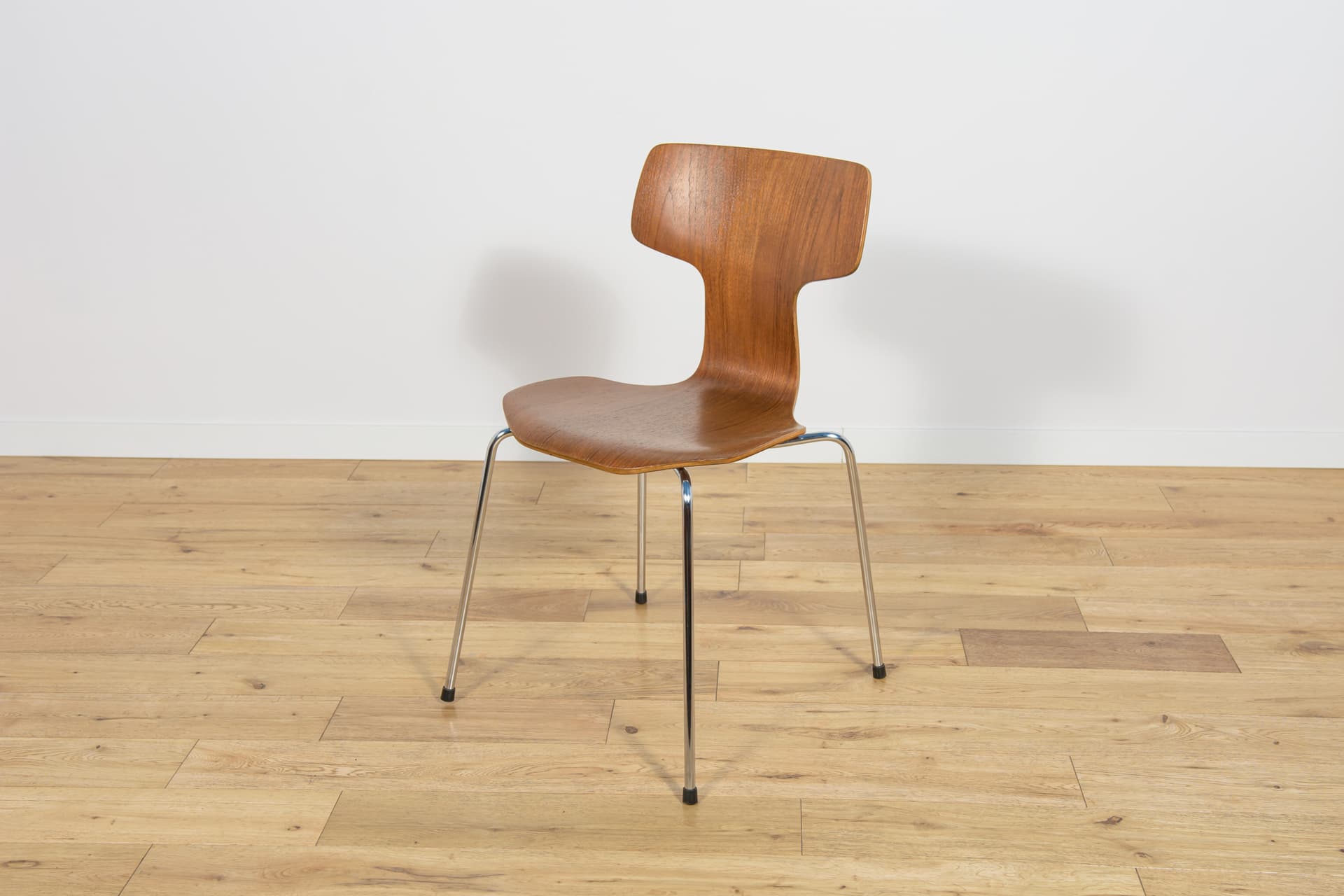 Komplet czterech krzeseł 3103, brązowy, proj. A. Jacobsen, Fritz Hansen, Dania, lata 70. - 185681