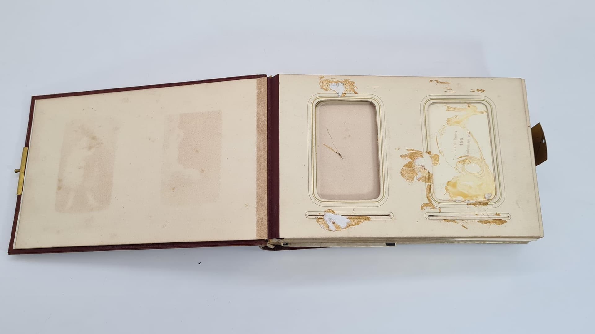 Antyczny album fotograficzny z reliefową drewnianą okładką | ok. 80 zdjęć | okres powojenny - 185789