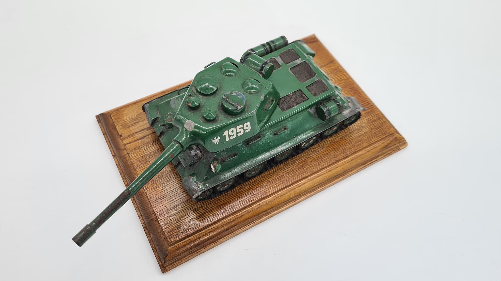 Vintage metalowy model czołgu – w całości z metalu | na drewnianej podstawie | PRL / Europa Wschodnia - 185796