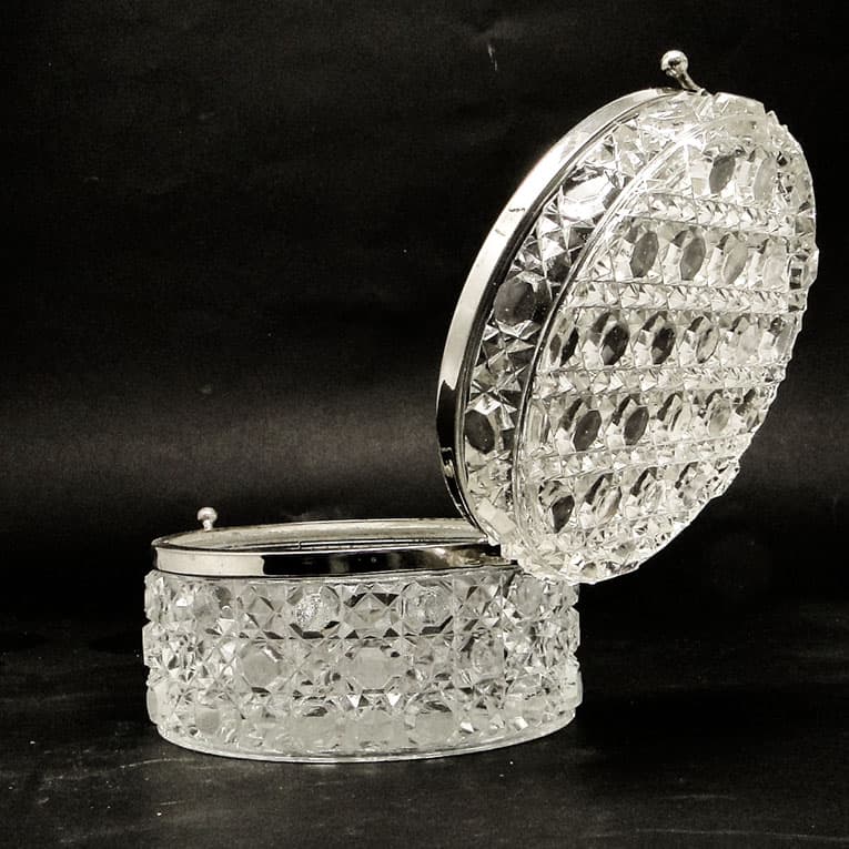 Bonbonniere, Viennese Art Nouveau, pressed glass, Belgium, 1930s. - 186007