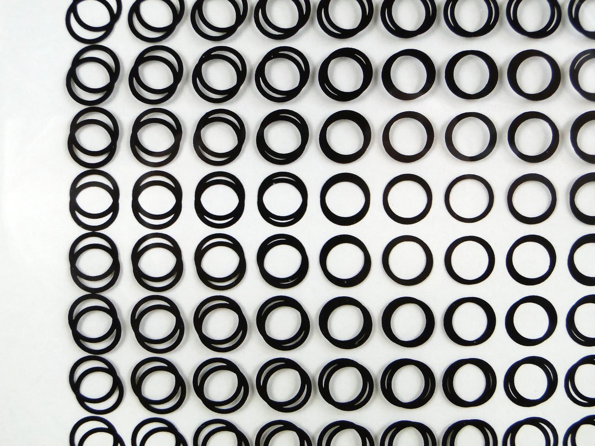 Grafika op-art, czarno-biała, papier, proj. V. Vasarely, Francja, lata 70. - 13058