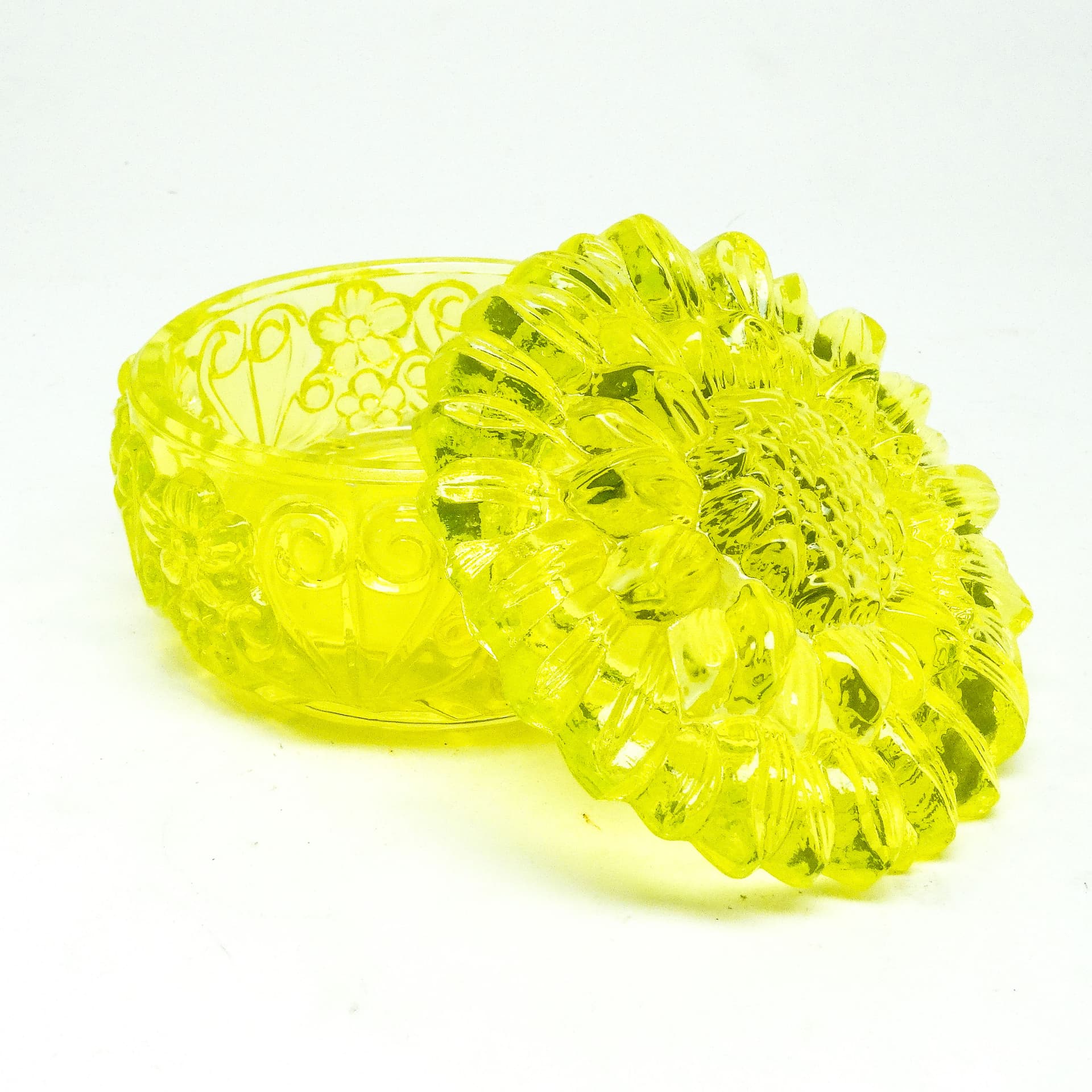 Bomboniera Art déco, szkło uranowe prasowane, Czechosłowacja, lata 50. - 186109