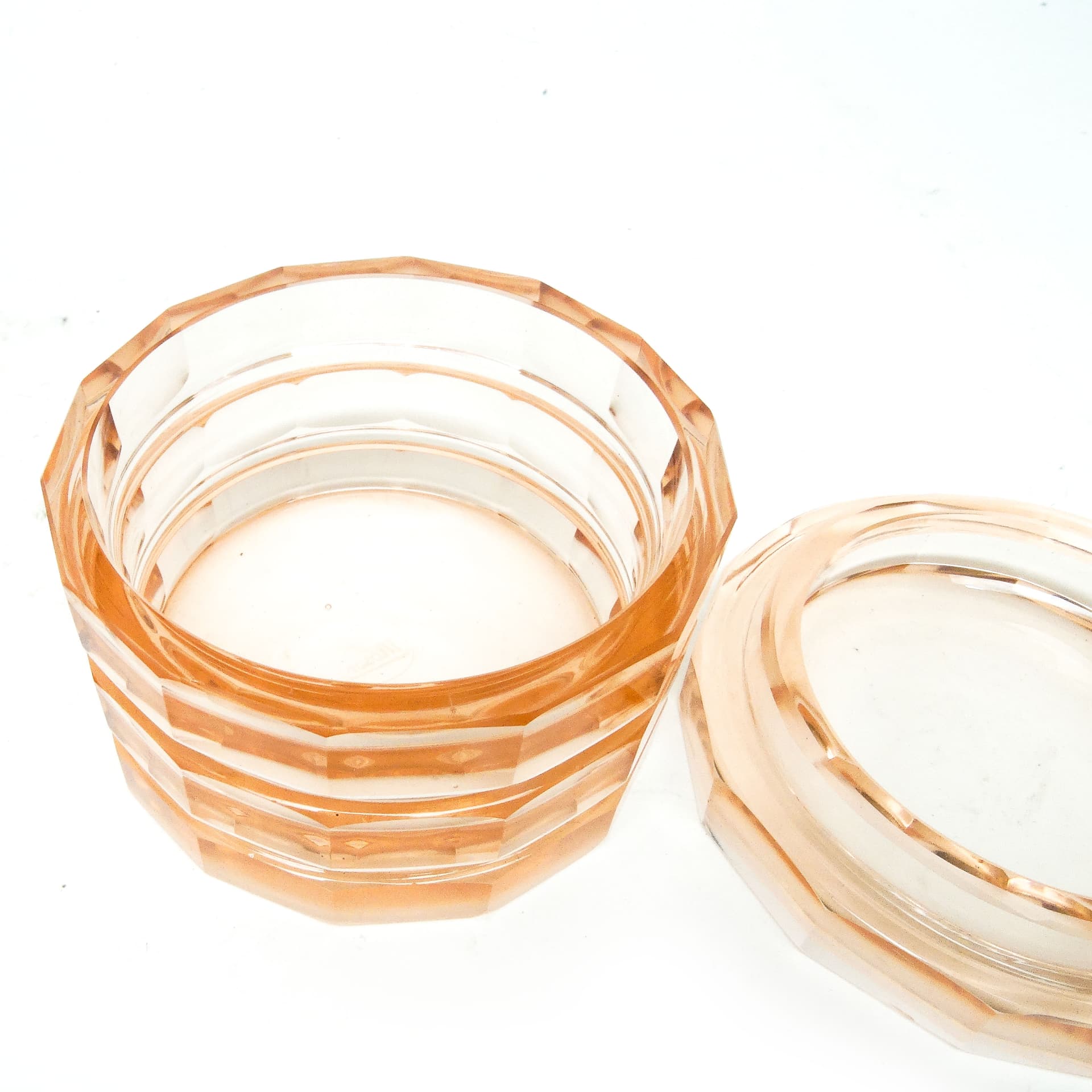 Art Deco bonbonnière, crystal, Bohemia, Czechoslovakia, 1930s. - 186187