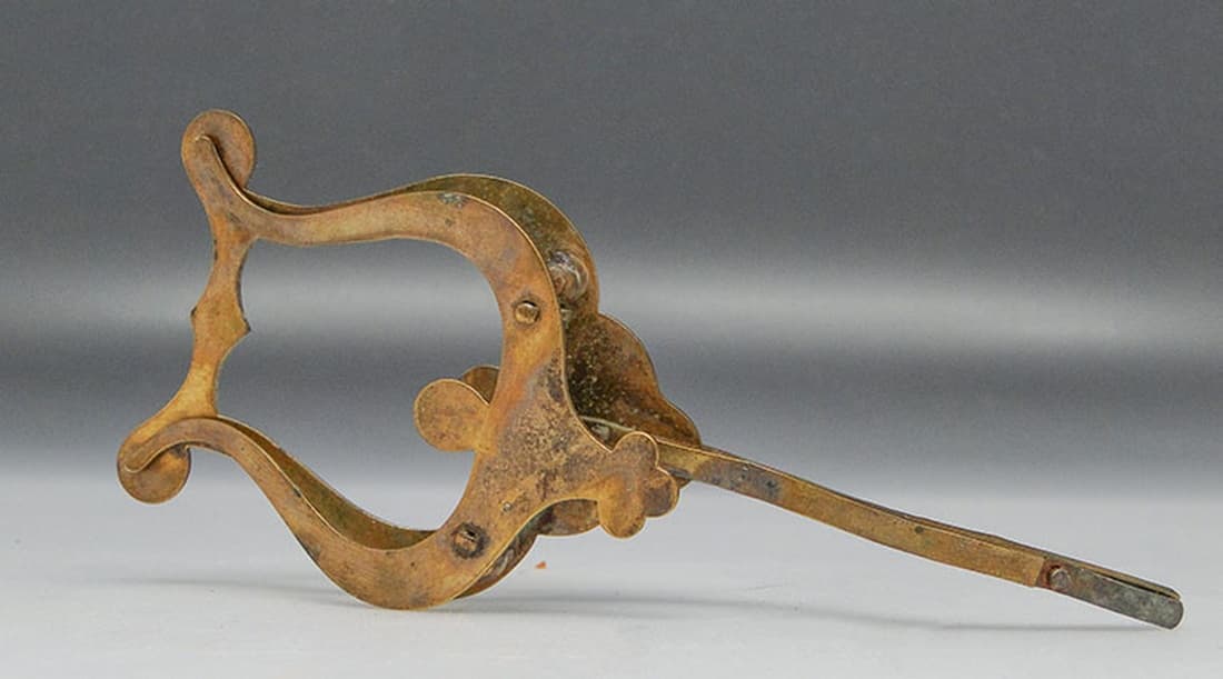 Music holder clip, Art Nouveau, brass, early 20th c. - 186366