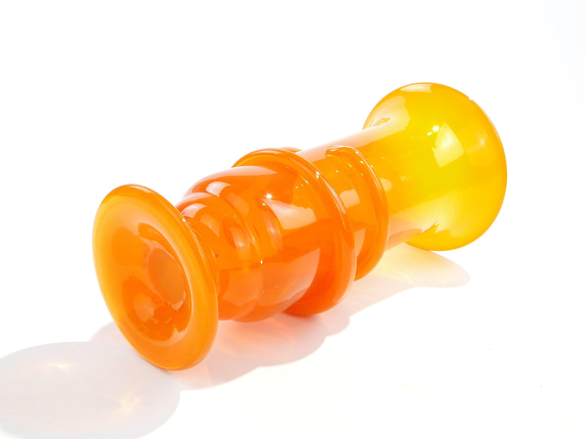 Wazon, pomarańczowy, szkło, proj. J. Słuczan-Orkusz, Polska, lata 70. - 186523