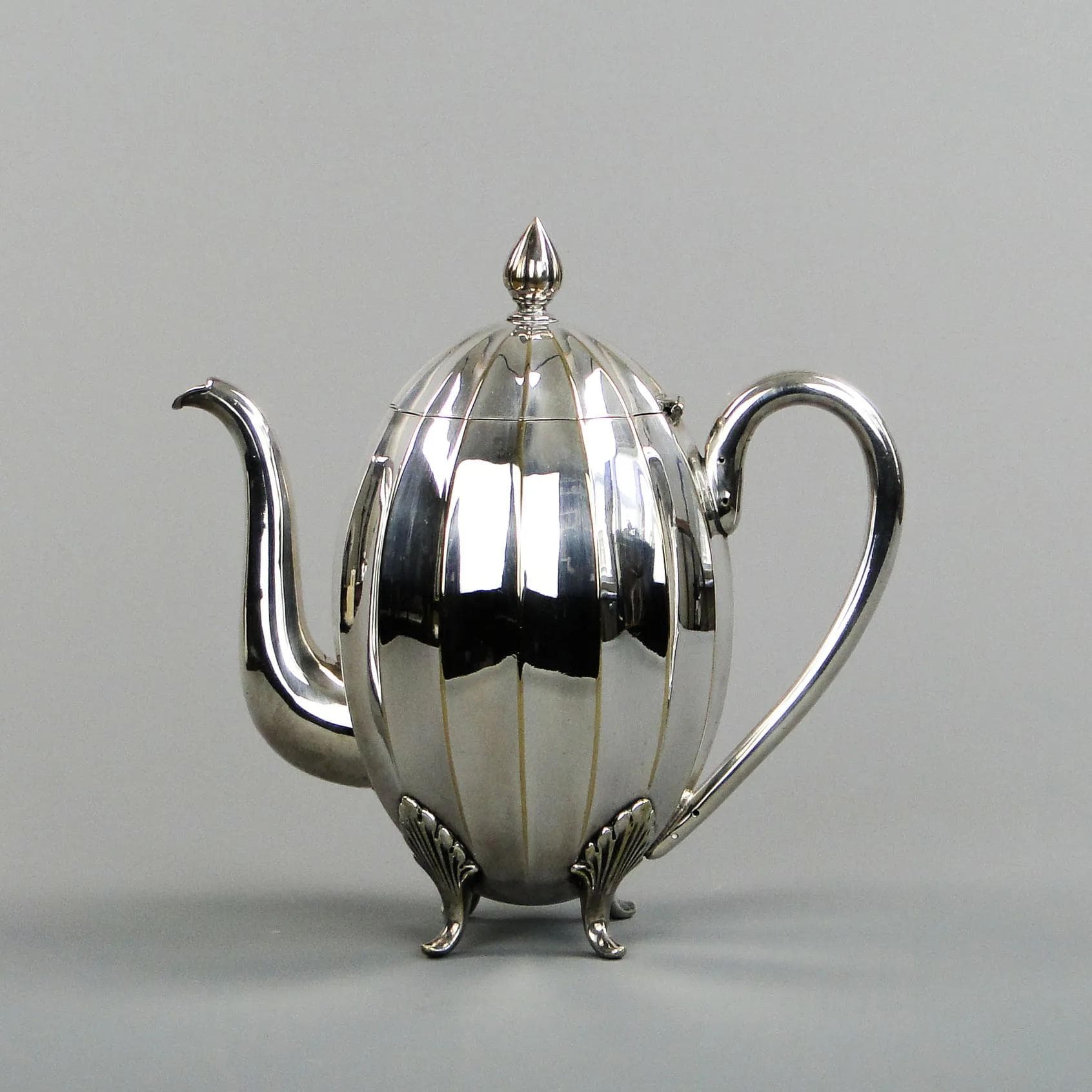Teapot, Gustavian style, silver, brass, Hallbergs GAB, Sweden, early 20th c. - 13010