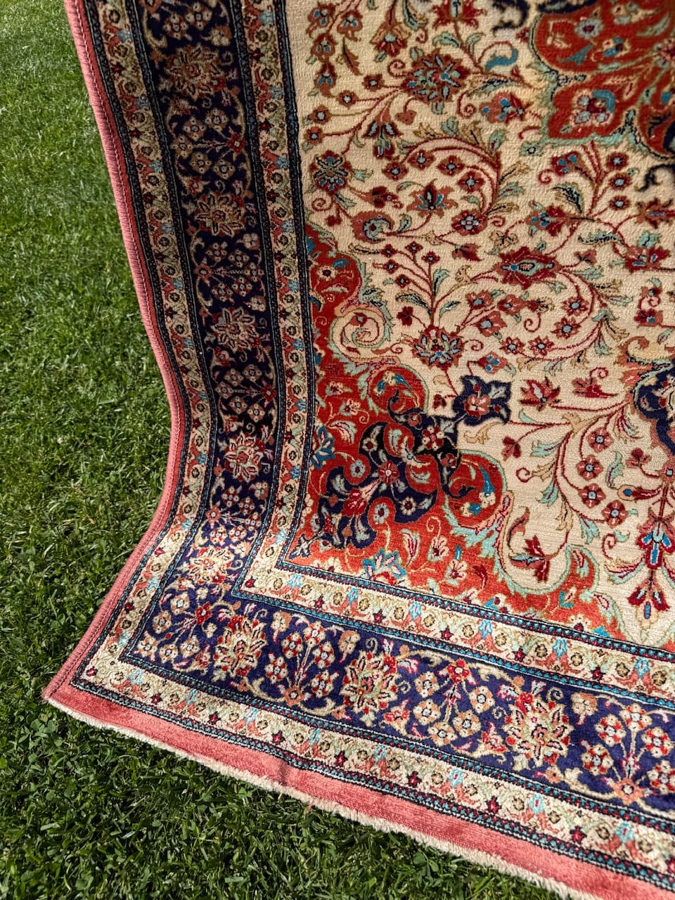 Rug Ghoum/Qom 145x105 cm, beige, silk, Iran, 1990s. - 186597