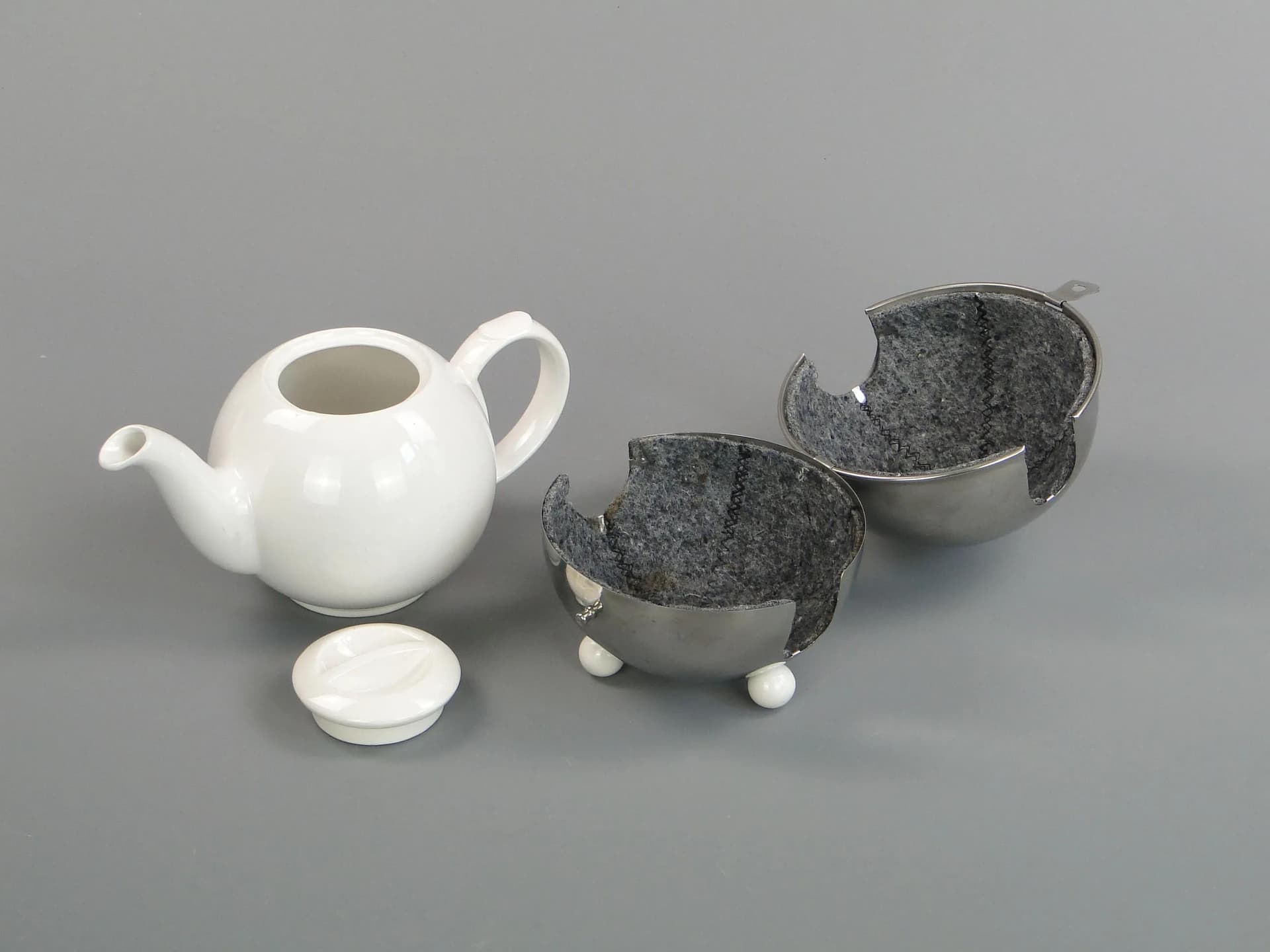 Dzbanek termos Bauhaus, porcelana kremowa, stal srebrny, Thermothe, Niemcy, lata 20. - 13001