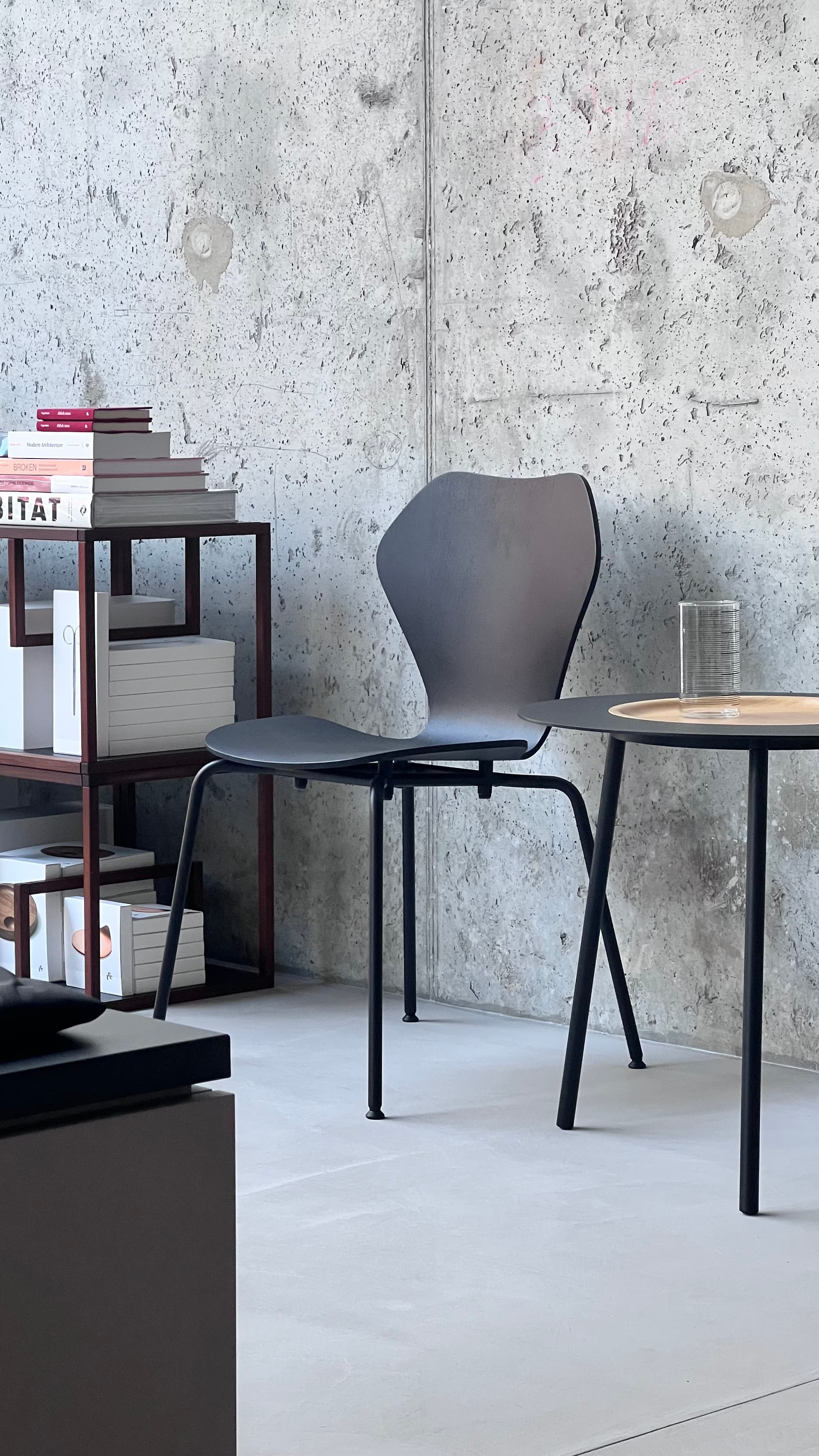 Krzesło KA237 Contract dąb czarny i nogi czarne, proj. A. Kuczma, VZÓR - 12924