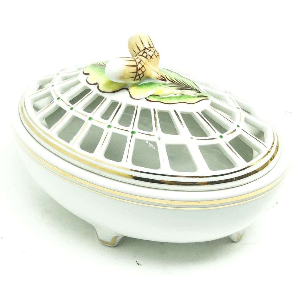 Bomboniera Art Nouveau, ceramika kremowa, Ćmielów, Polska, lata 50.