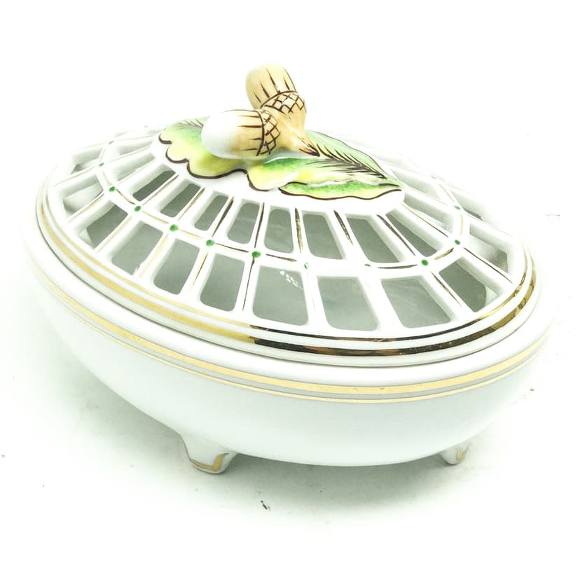 Bomboniera Art Nouveau, ceramika kremowa, Ćmielów, Polska, lata 50.