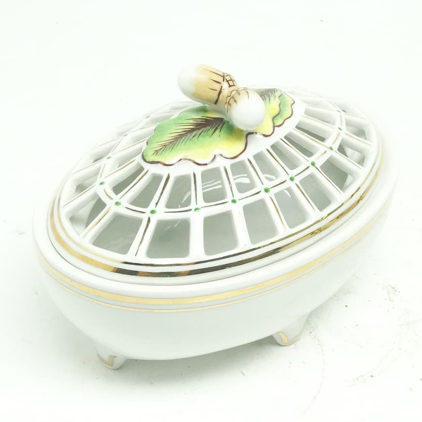 Bomboniera Art Nouveau, ceramika kremowa, Ćmielów, Polska, lata 50. - 186932