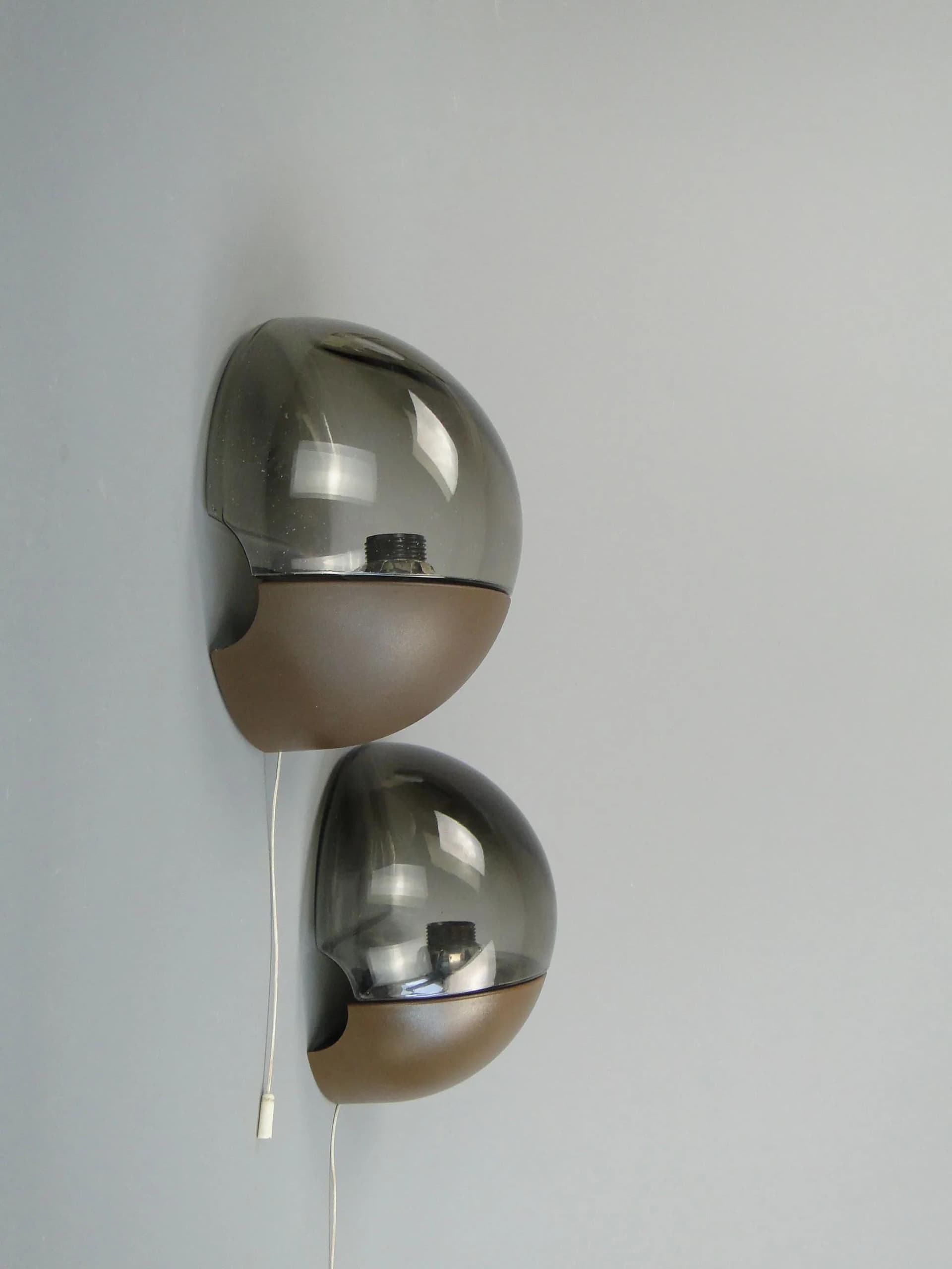 Para kinkietów Space Age, szkło brązowo-grafitowe, Niemcy, lata 70. - 12984