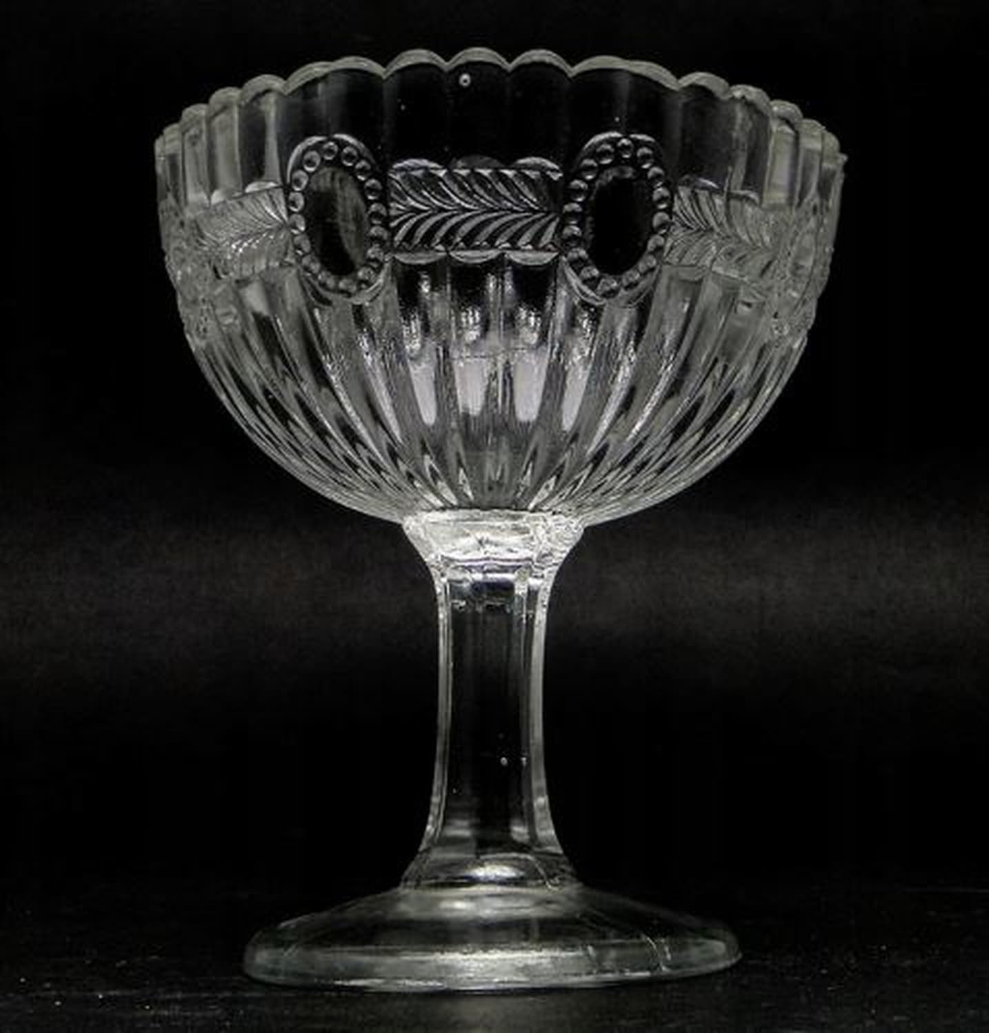 Cukiernica pucharowa koszyczkowa, szkło prasowane, Ząbkowice, Polska, lata 70. - 187183