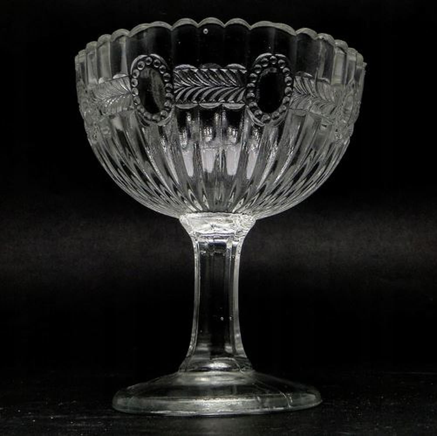 Cukiernica pucharowa koszyczkowa, szkło prasowane, Ząbkowice, Polska, lata 70. - 187176