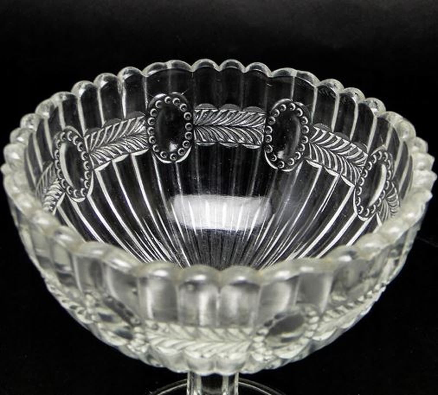 Cukiernica pucharowa koszyczkowa, szkło prasowane, Ząbkowice, Polska, lata 70. - 187186