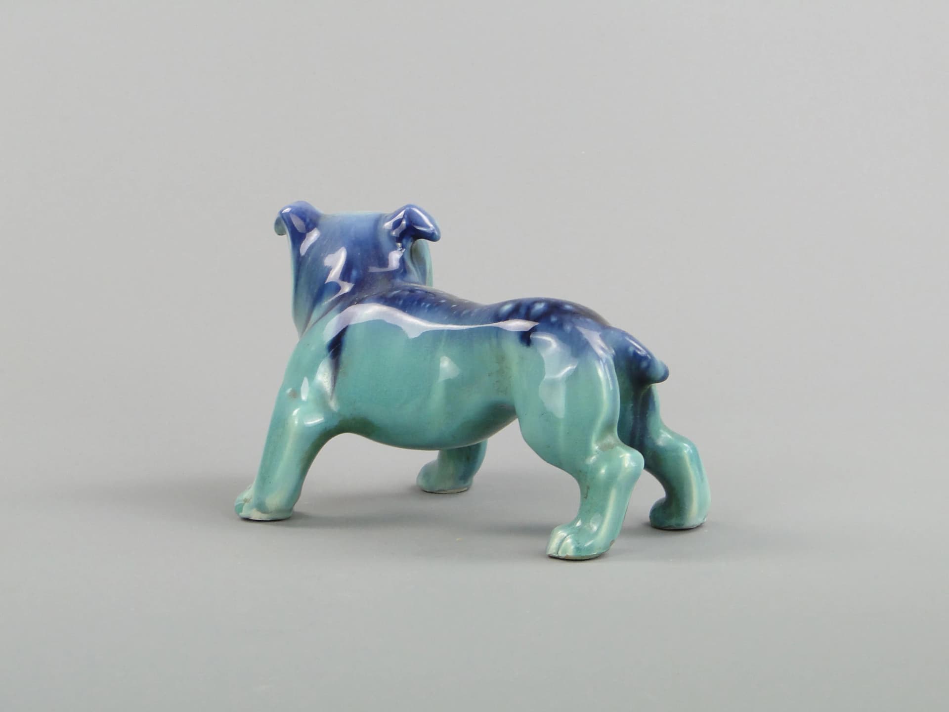 Figura buldoga, turkusowy, ceramika, proj. D. Urbach, Czechy, lata 30. - 12942