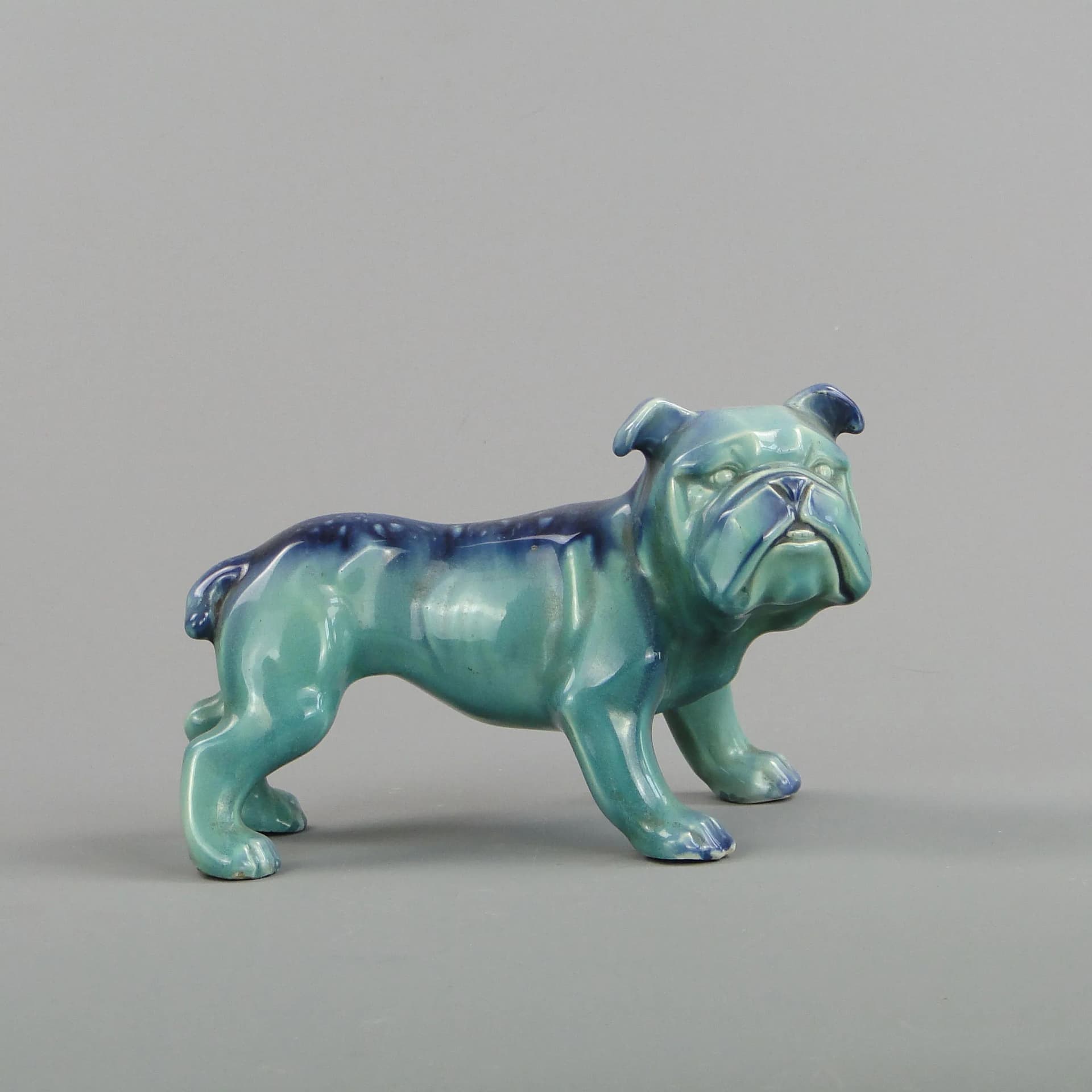 Figura buldoga, turkusowy, ceramika, proj. D. Urbach, Czechy, lata 30. - 12939