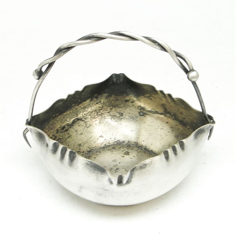 Cukiernica koszyczkowa, Secesja, mosiądz srebrzony, Polska, pocz. XX w.